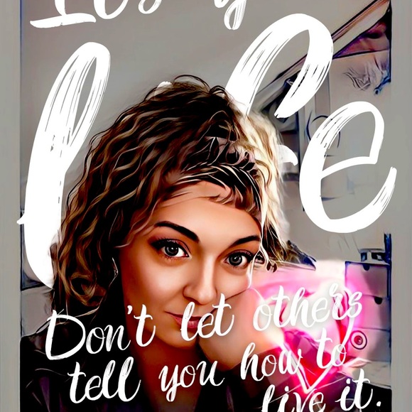 Meet your Posher, Megan - Picture 14 of 15